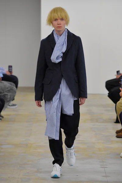 Look 1
